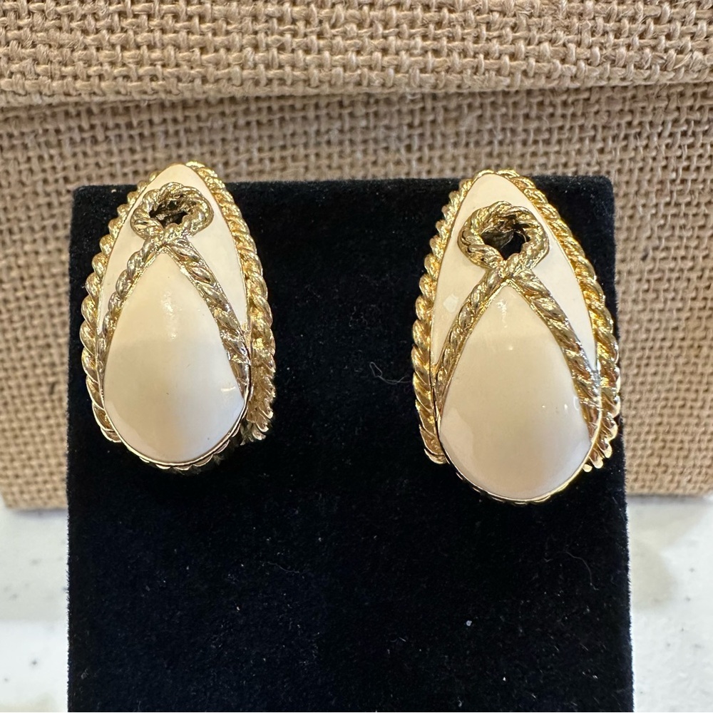 Vintage Trifari Earrings- gold half hoops ivory enamel w/ rope detailing, 1980’s